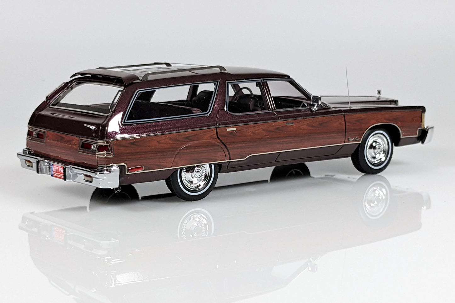 1975 Chrysler Town & Country Station Wagon