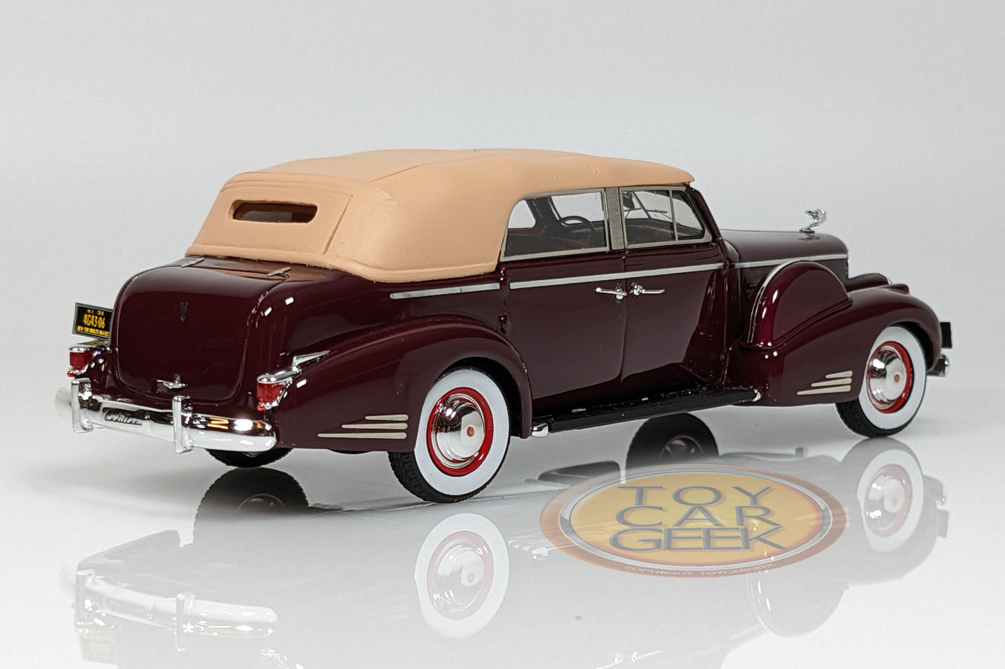 1938 Cadillac V16 Series 90 Convertible Sedan, Closed