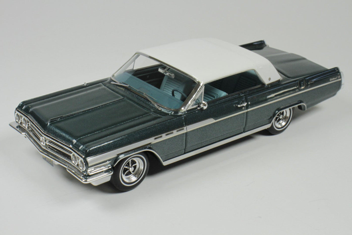 1963 Buick Wildcat - Twilight Aqua