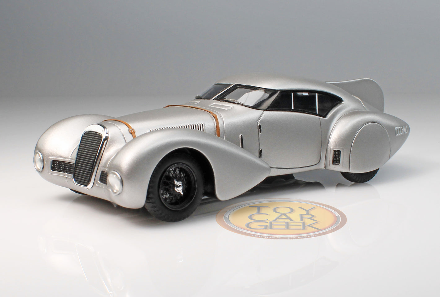 1937 Delage V12 Labourdette - Silver (Pre-Owned)