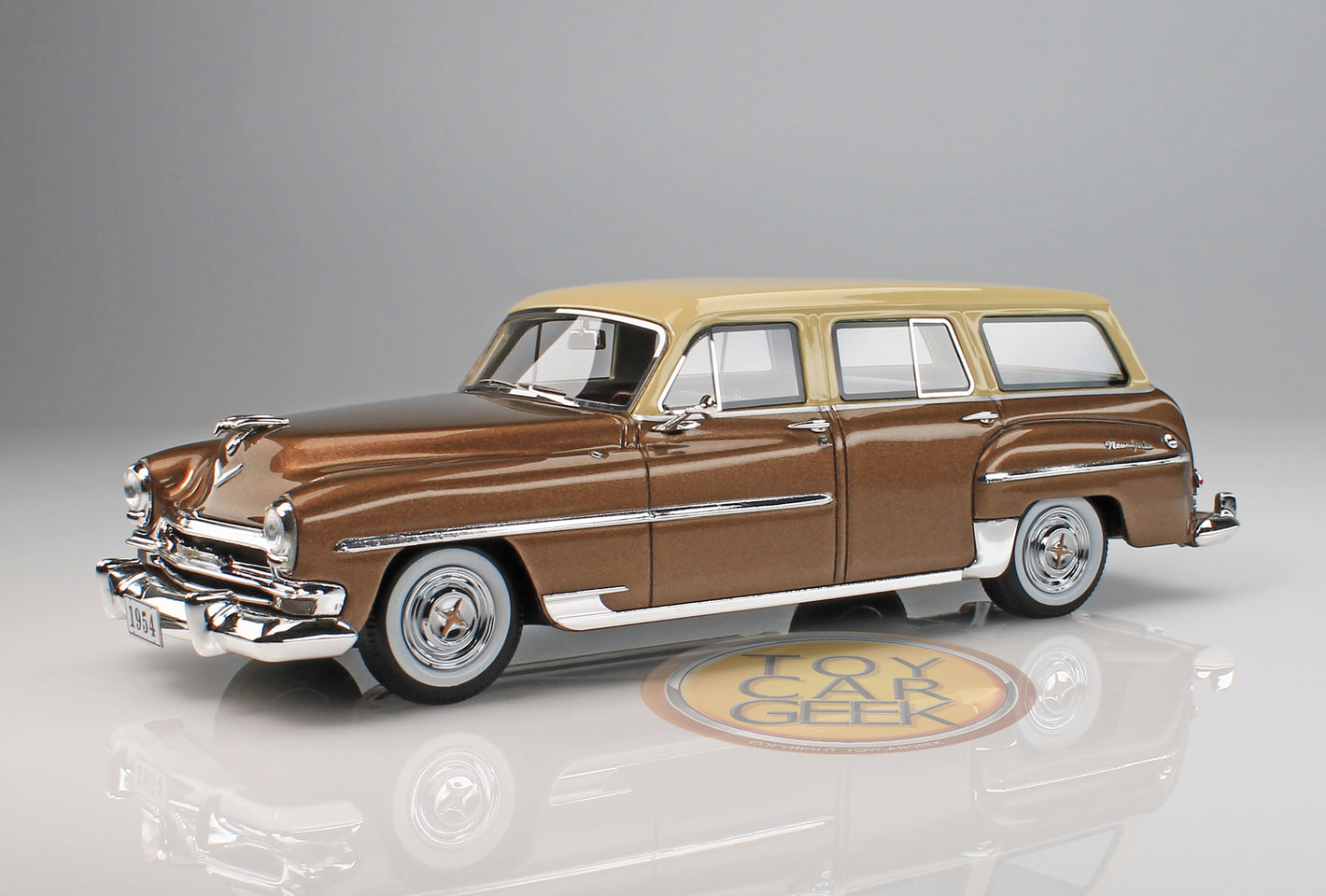 1954 Chrysler New Yorker Town & Country - Tan