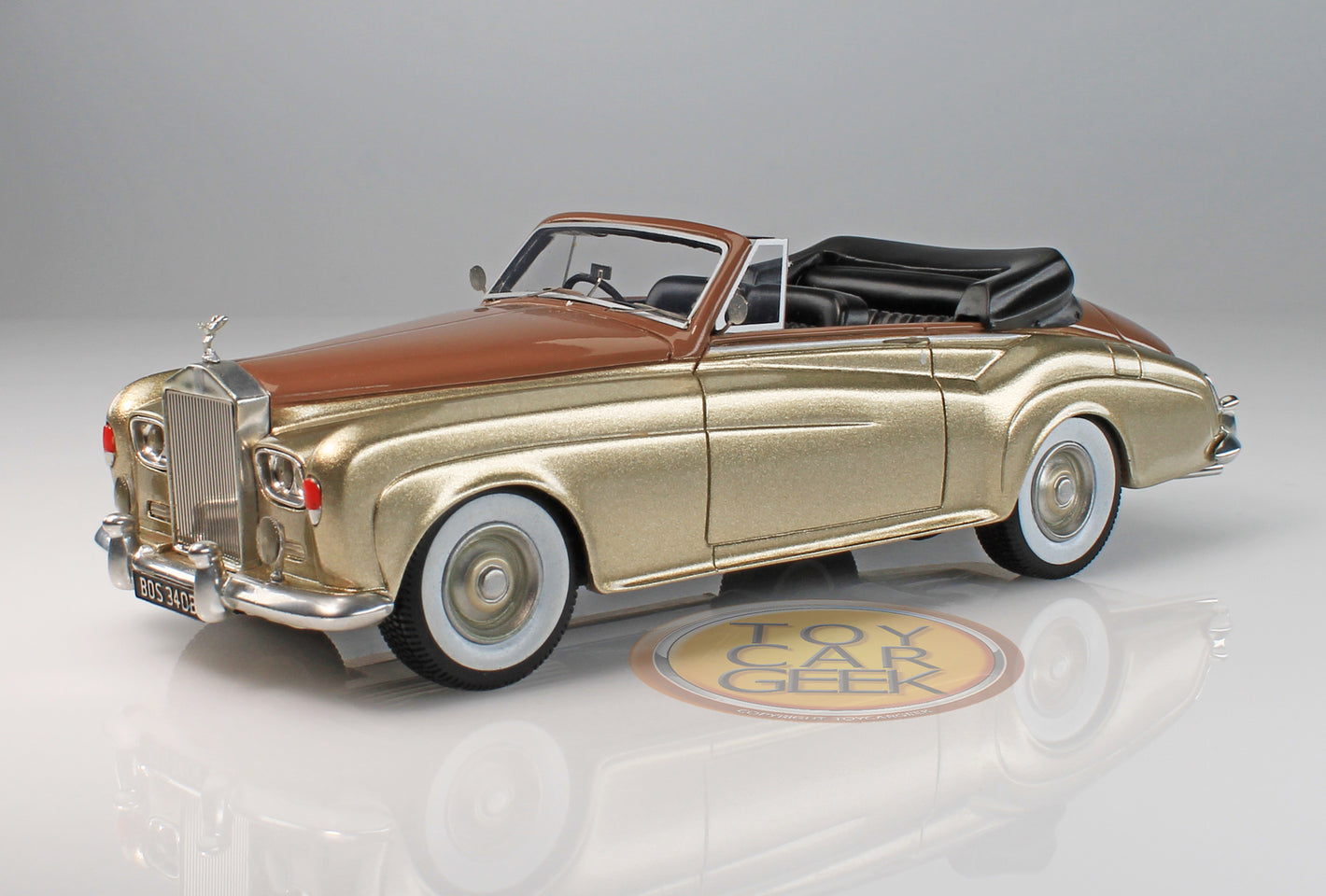 1963 Rolls-Royce Silver Cloud III Convertible - Gold (Pre-Owned)