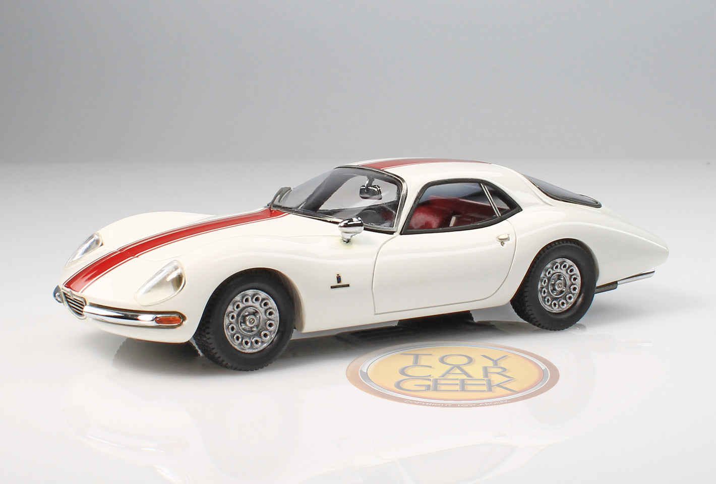 1965 Alfa Romeo Giulia 1600 TZ2 - White (Pre-Owned)