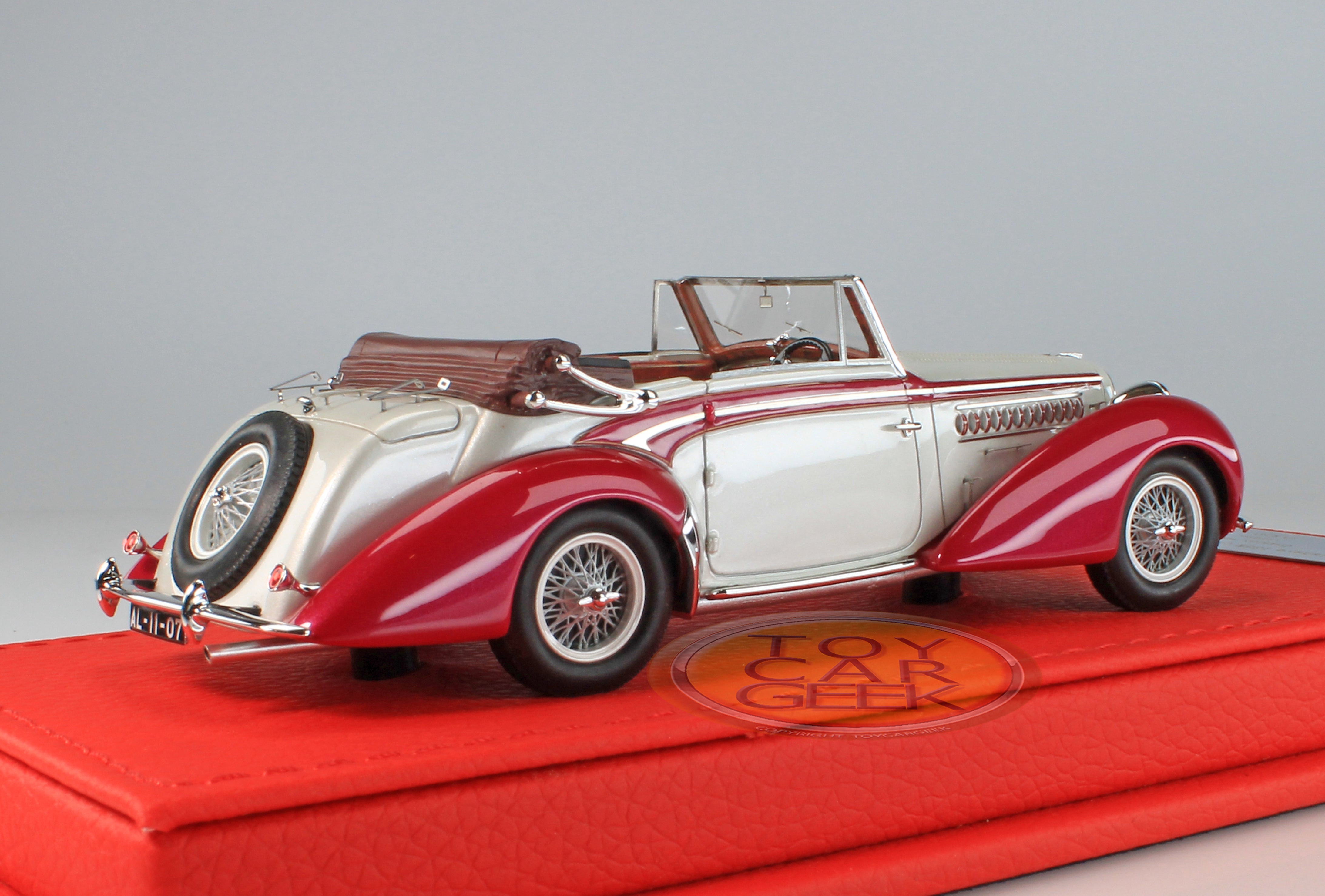 デラロミラノ 1939 Packard Twelve Limo