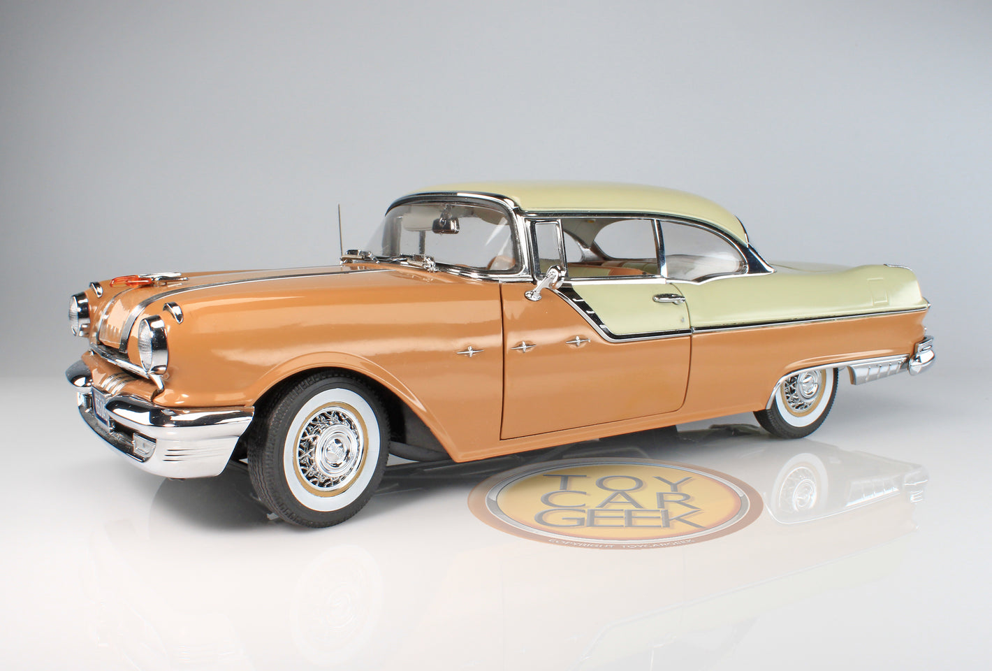 1955 Pontiac Star Chief Hard Top - Sun Star Platinum (Pre-Owned)