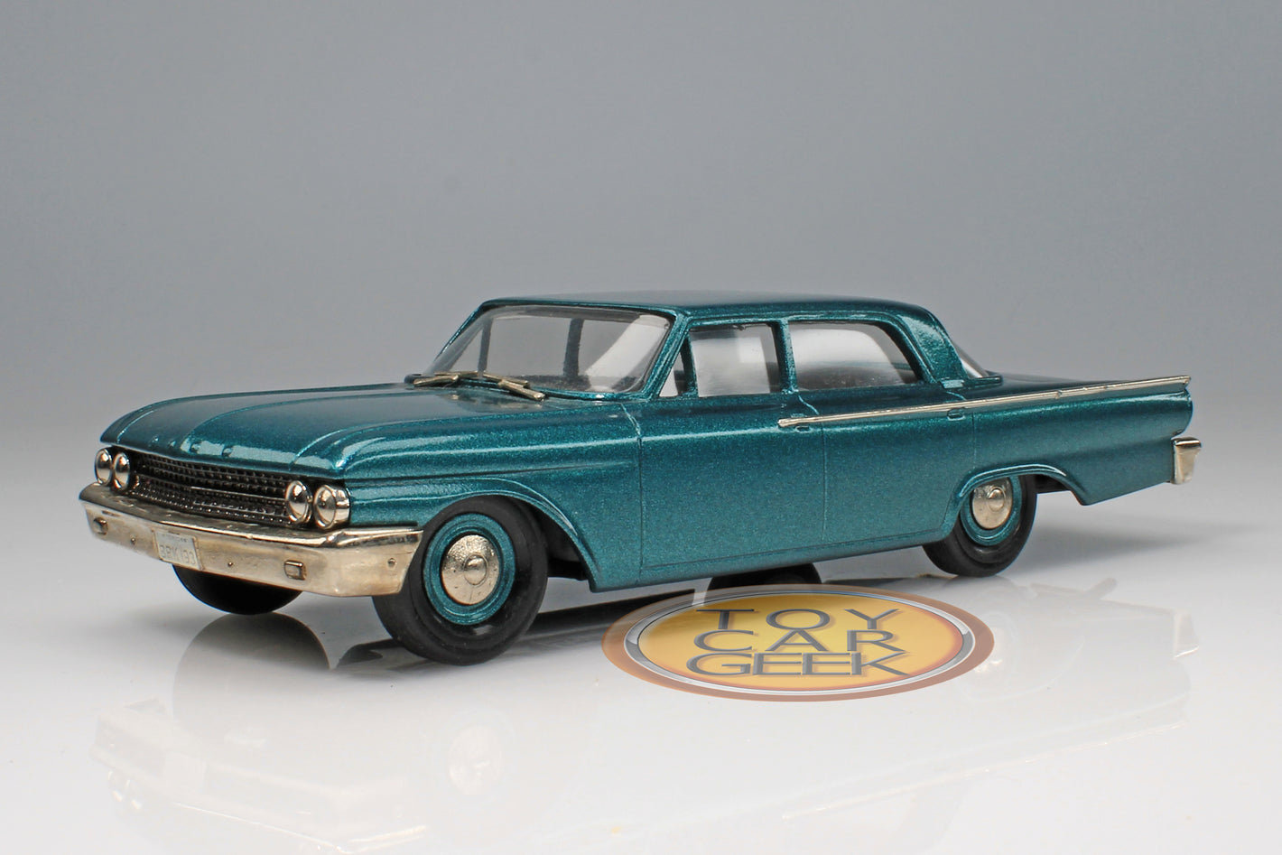 1961 Ford Fairlane 4-Door Sedan (Pre-Owned)