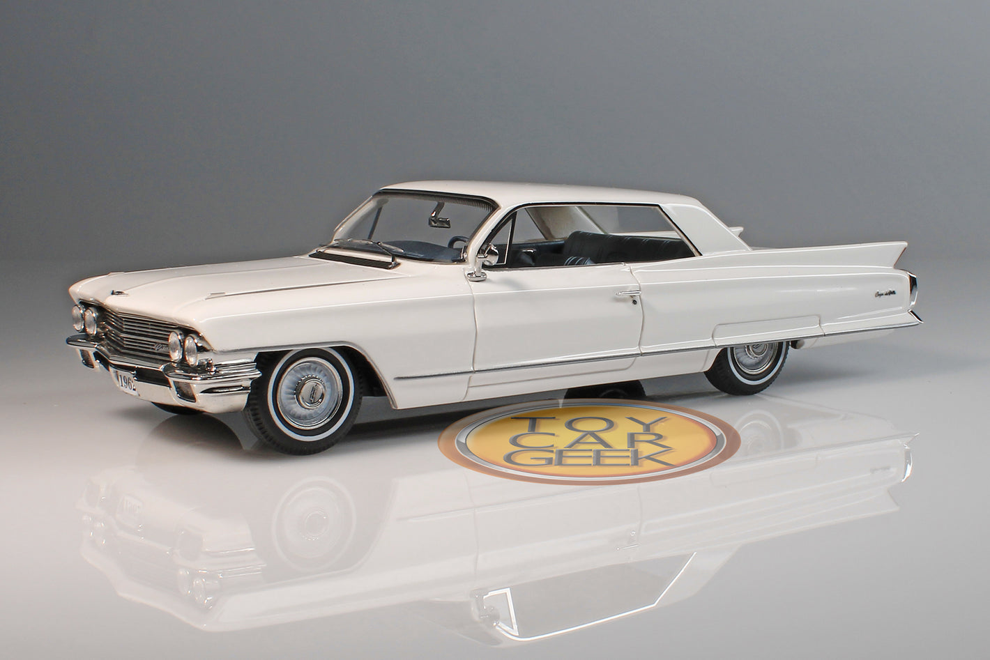 1962 Cadillac Coupe De Ville - Olympic White