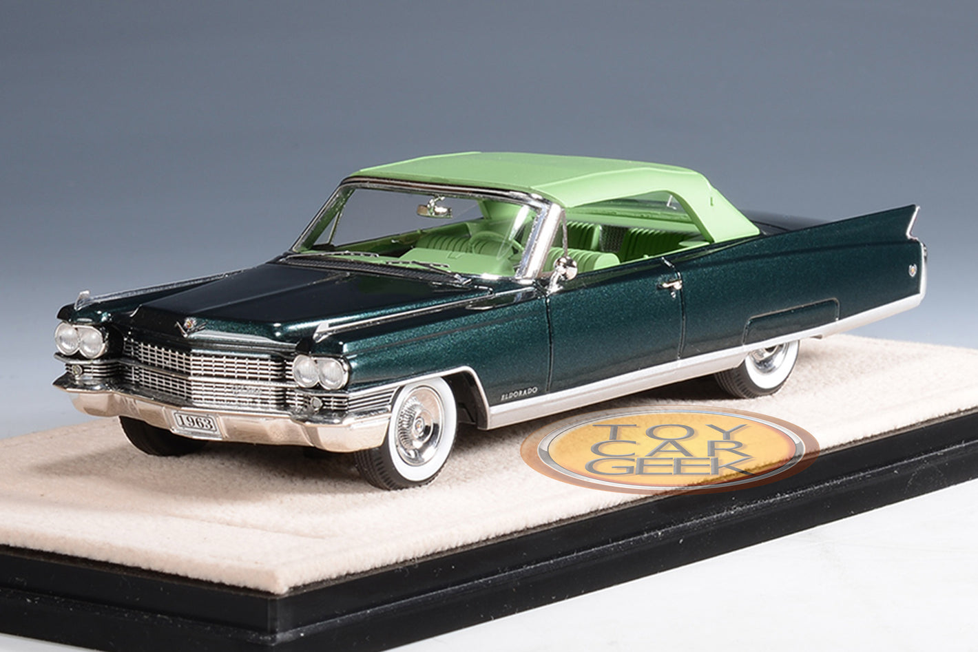 1963 Cadillac Eldorado Biarritz Conv. - Closed