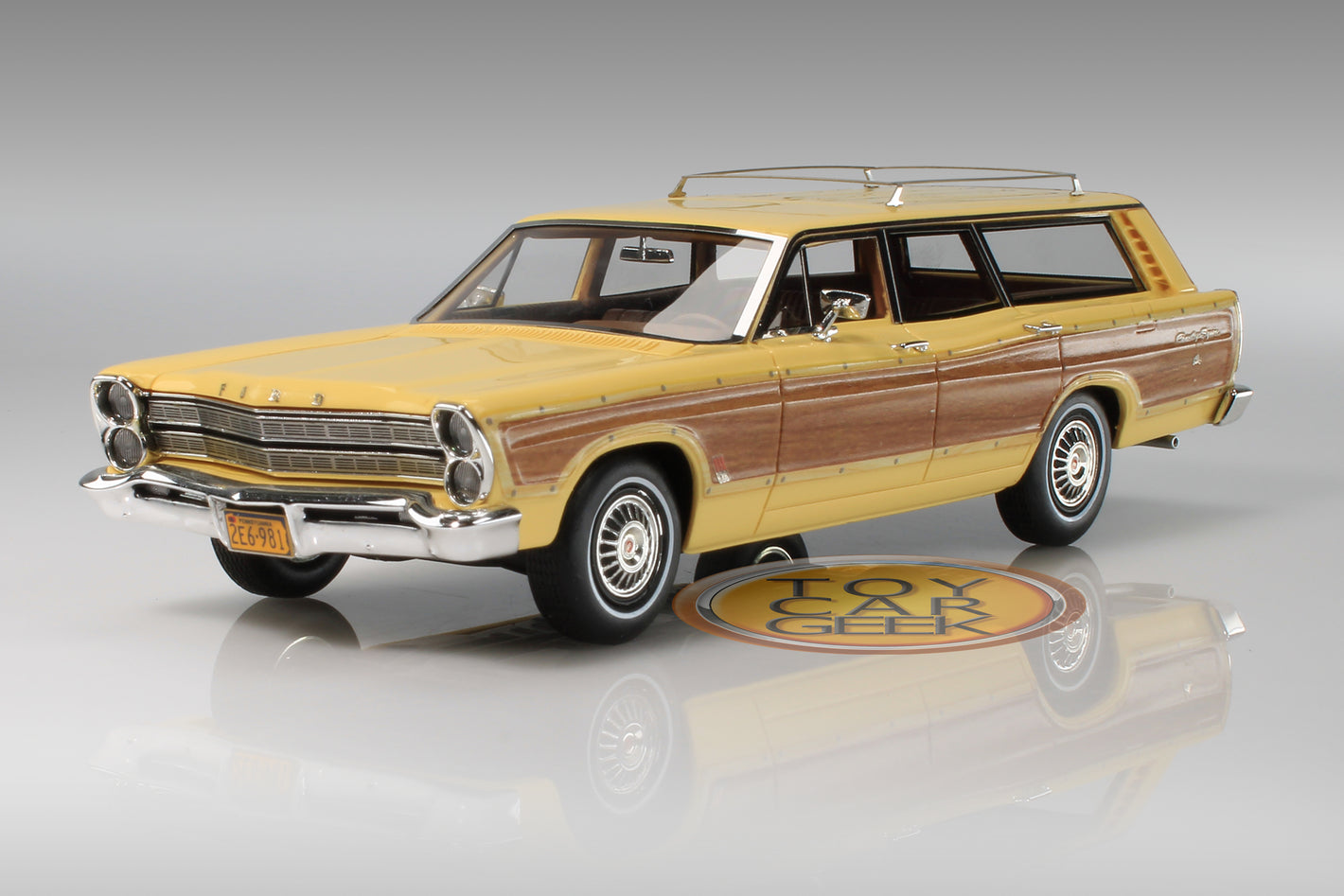1967 Ford Country Squire (Pre-Owned)
