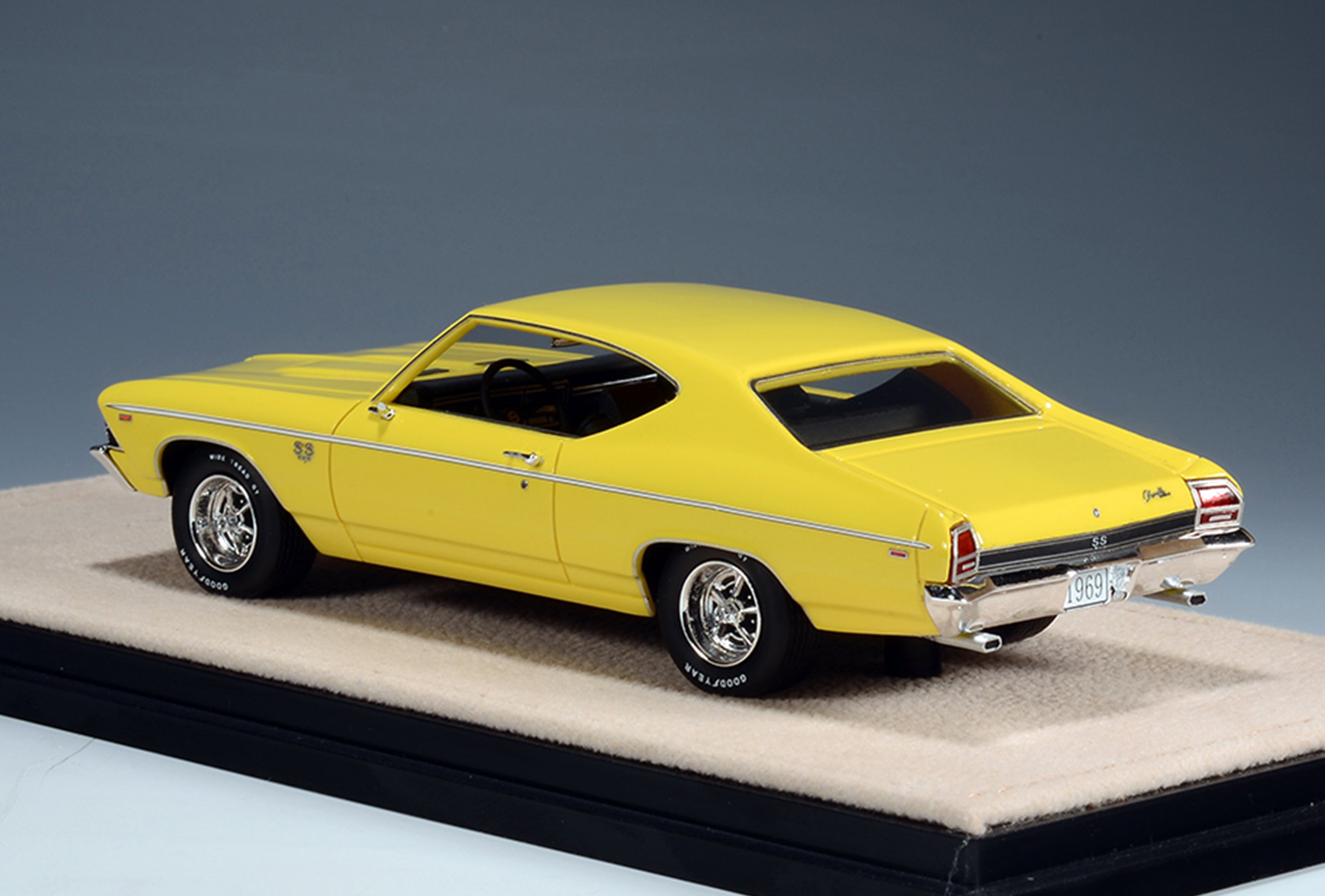 ミニカー 1969 CHEVROLTE CHEVELLE SS 1/18 BIGTIME AMM1190-R2-1969-Chevy-Chevelle