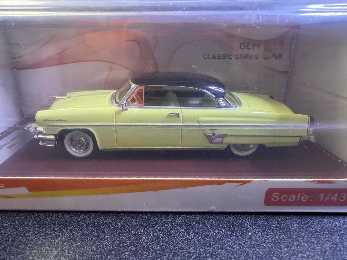1954 Lincoln Capri - Yellow/Black