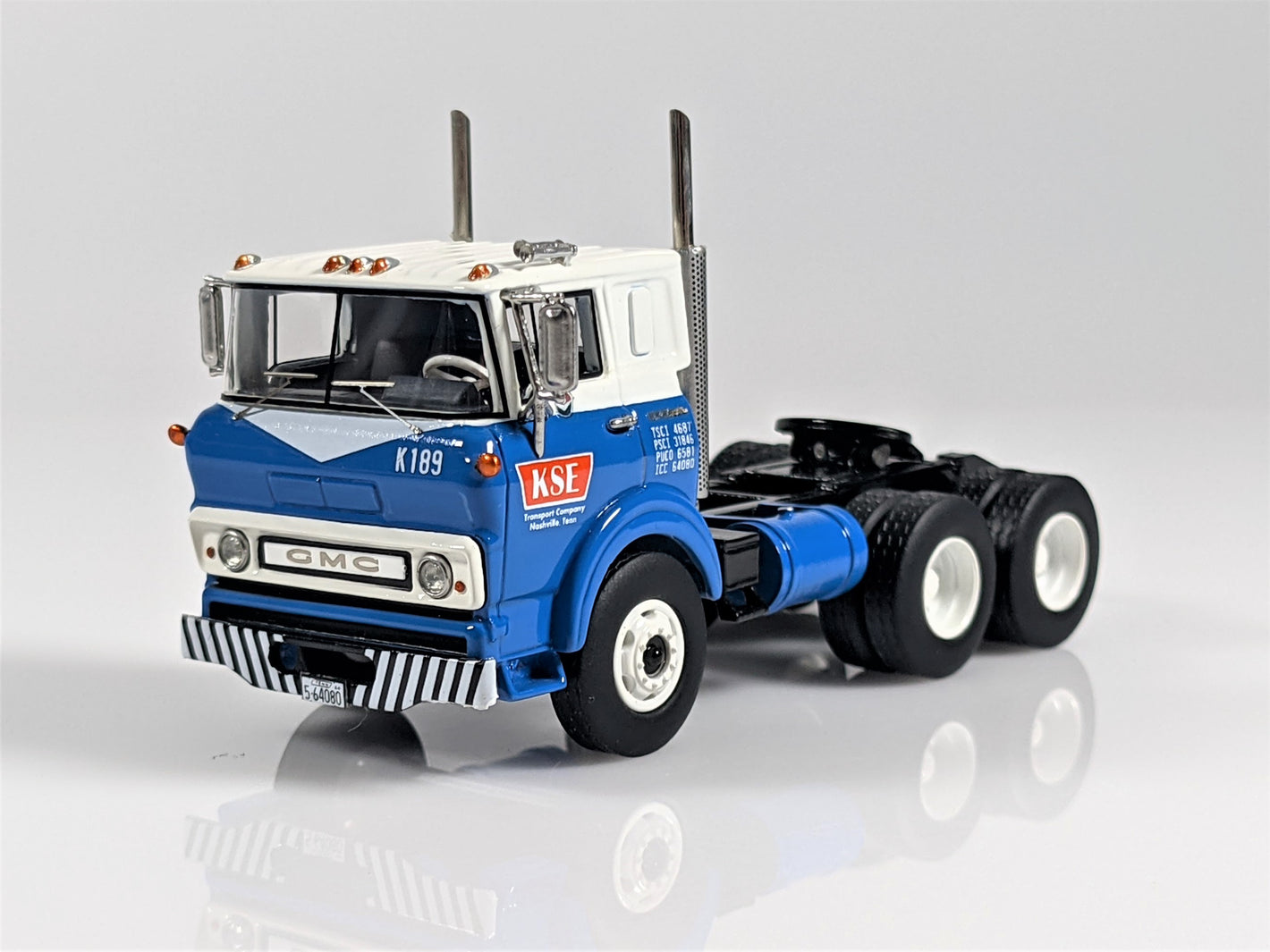 1964 GMC Tilt Cab Sleeper - Blue/White