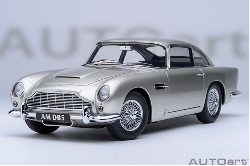 Aston Martin DB5 - Birch Silver