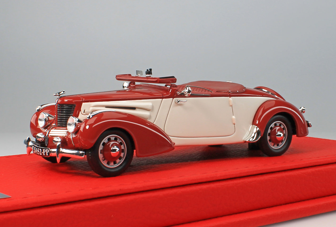 1938 Citroen 11BL Tonneline, Open - Maroon/White