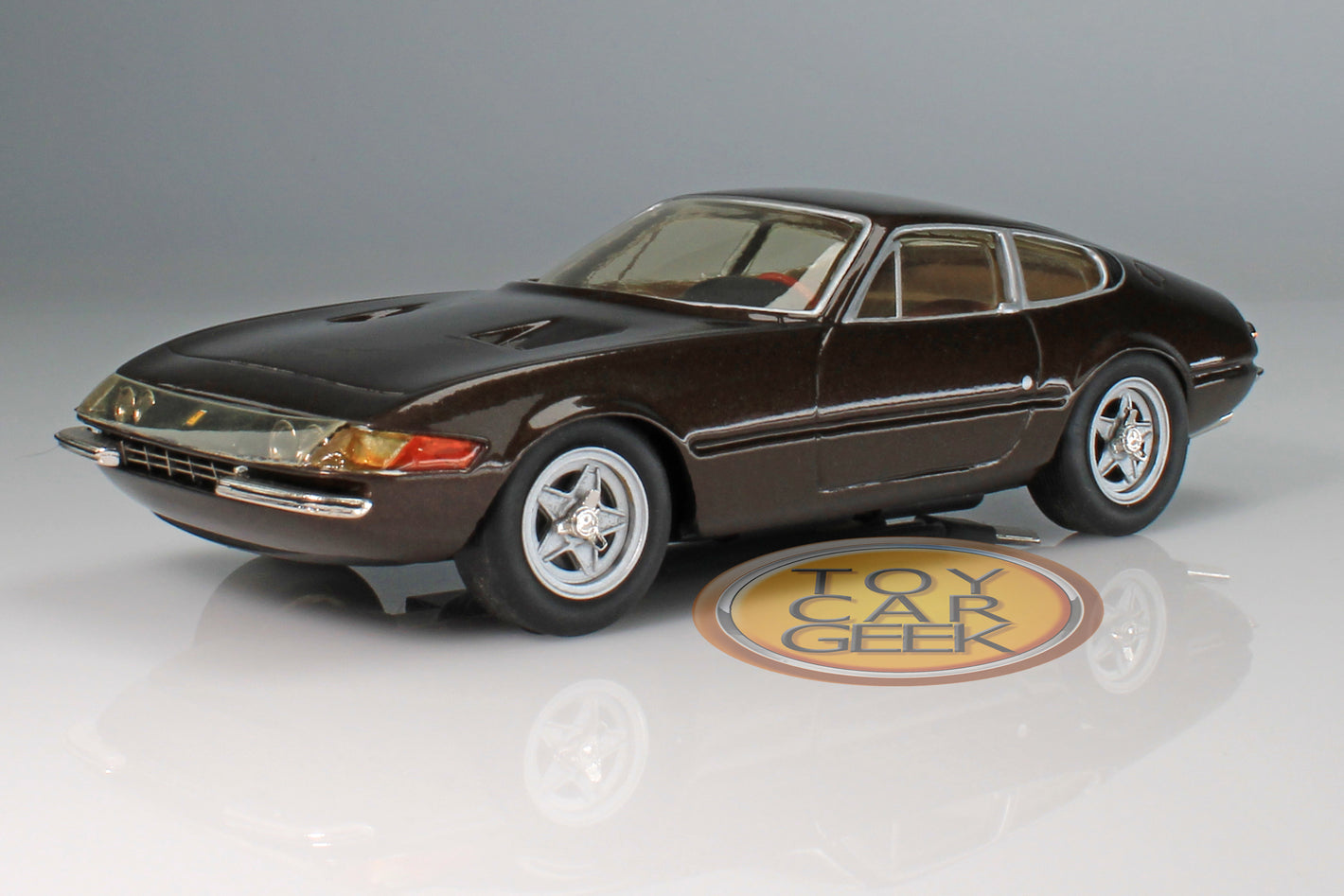 1968 Ferrari 365 GTB/4 (Pre-Owned)