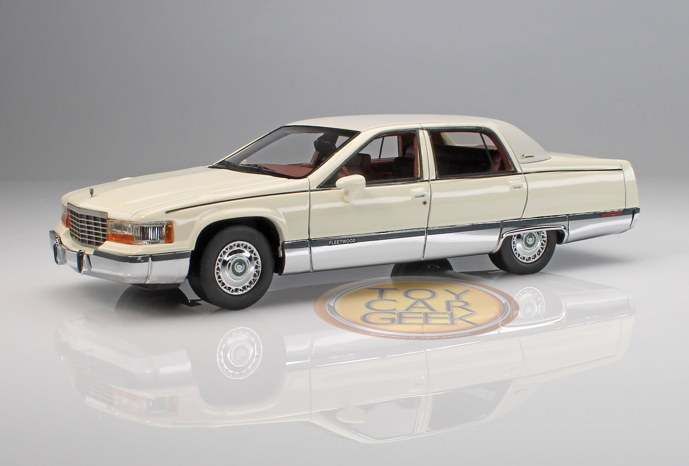 1993 Cadillac Fleetwood Brougham - White (Pre-Owned)