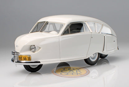 1949 Gordon Diamond Sedan - White (Pre-Owned)