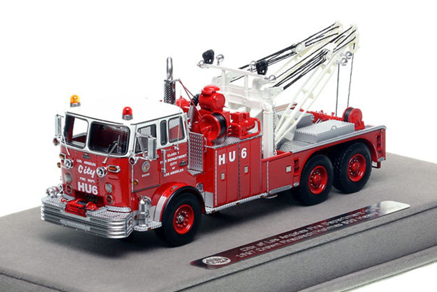 1967 Crown Firecoach/Holmes 850 HD Wrecker - LAFD (Pre-Owned)