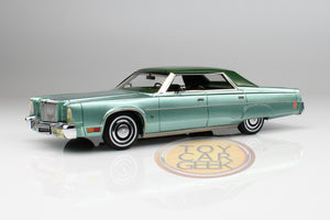 1975 Chrysler Imperial Sedan - Green (Pre-Owned)