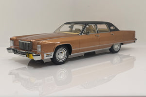 1975 Lincoln Continental Town Car (Pre-Owned)