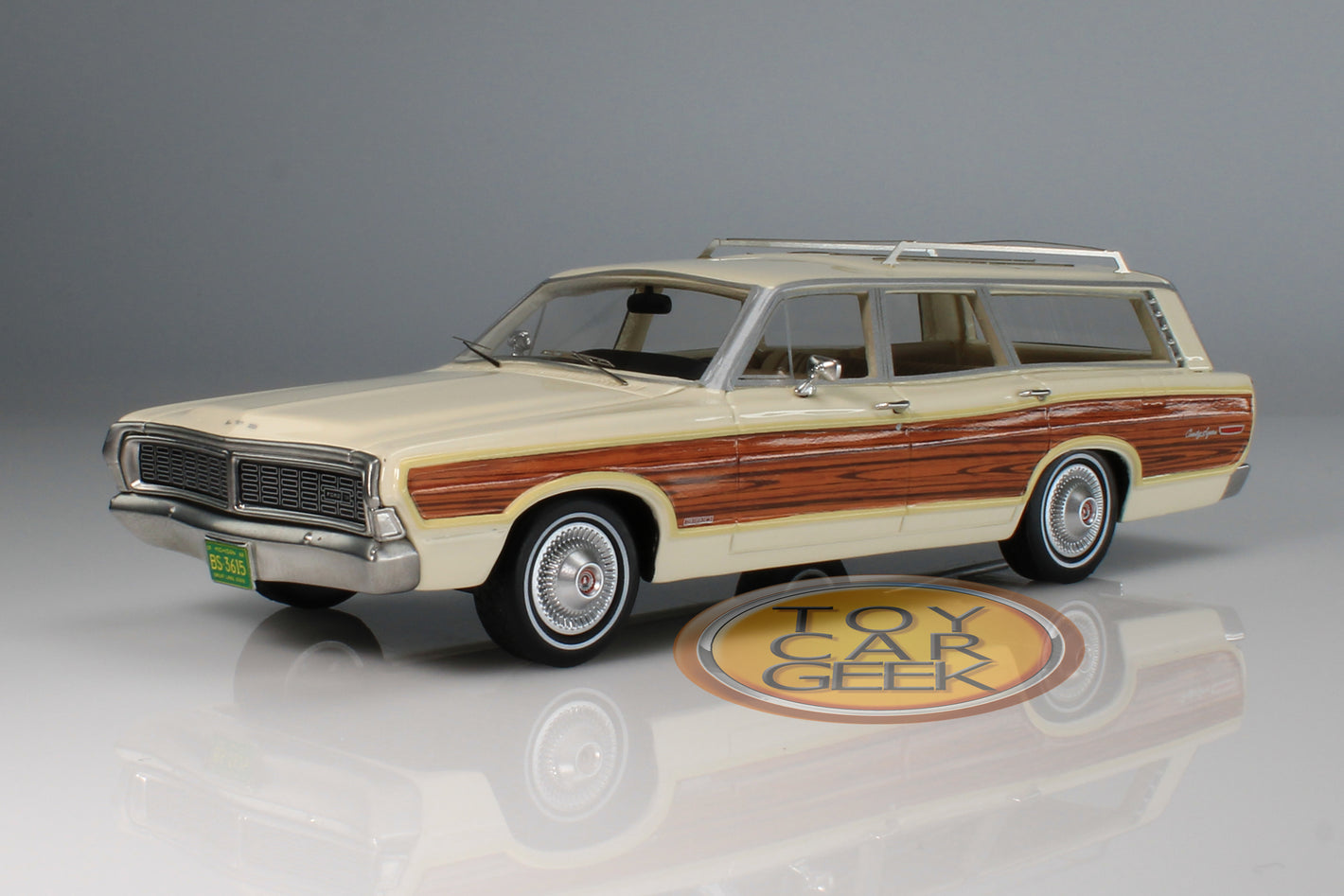 1968 Ford LTD Country Squire (Pre-Owned)