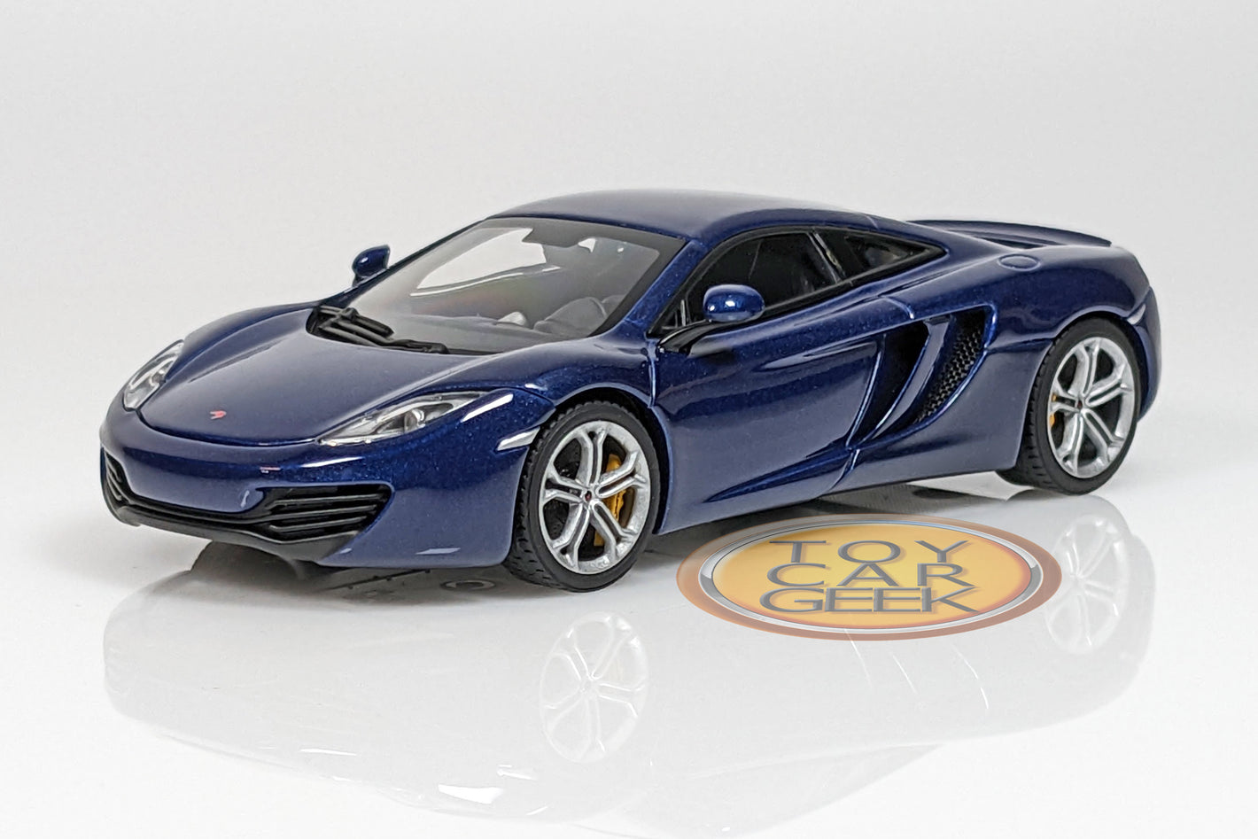 2011 McLaren MP4-12C - Blue