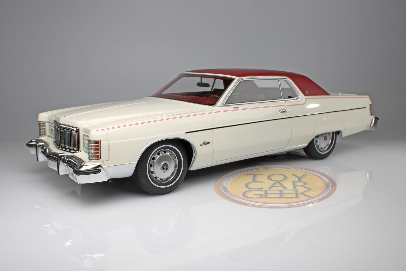 1976 Mercury Marquis - White (Pre-Owned)