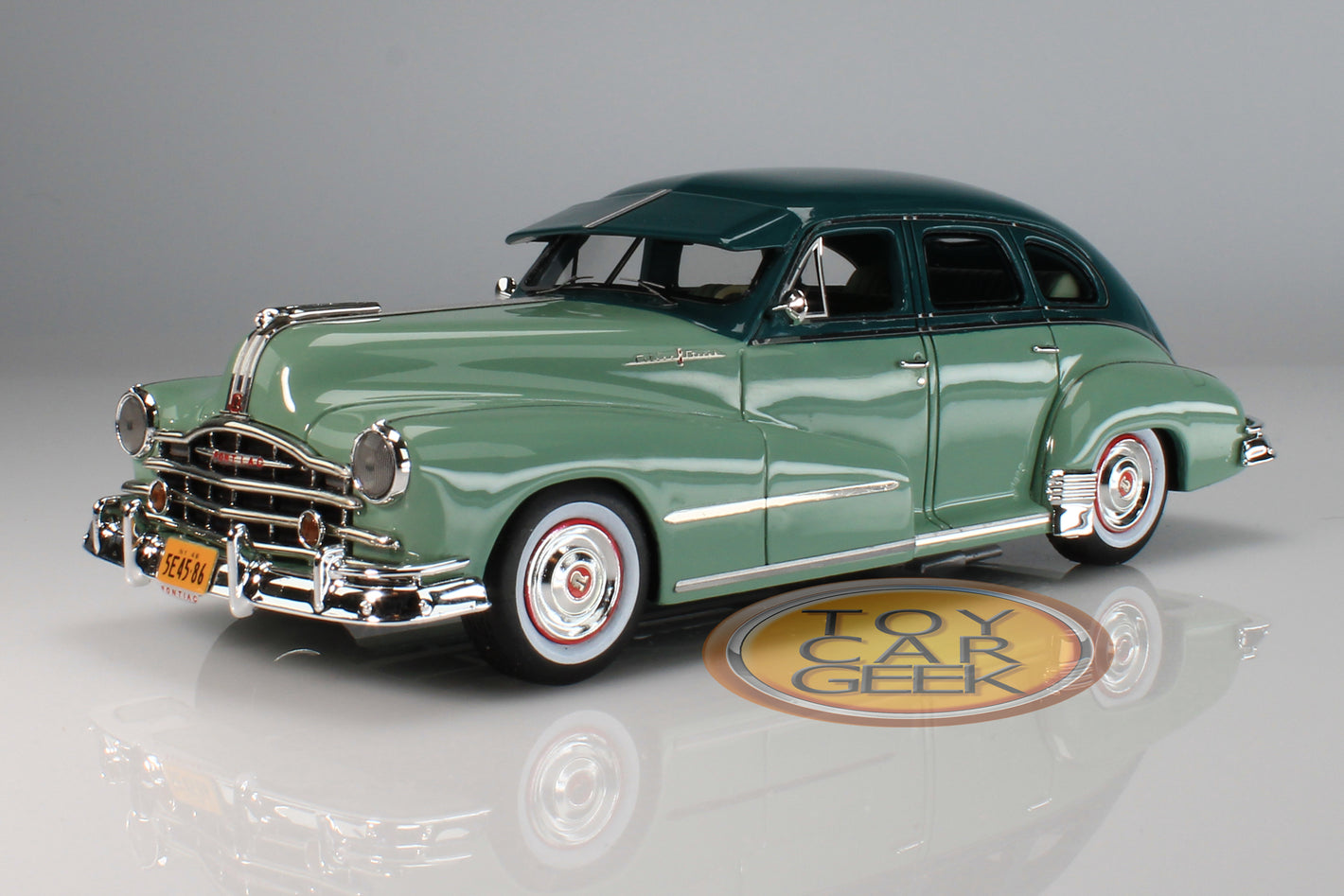 1948 Pontiac Silver Streak