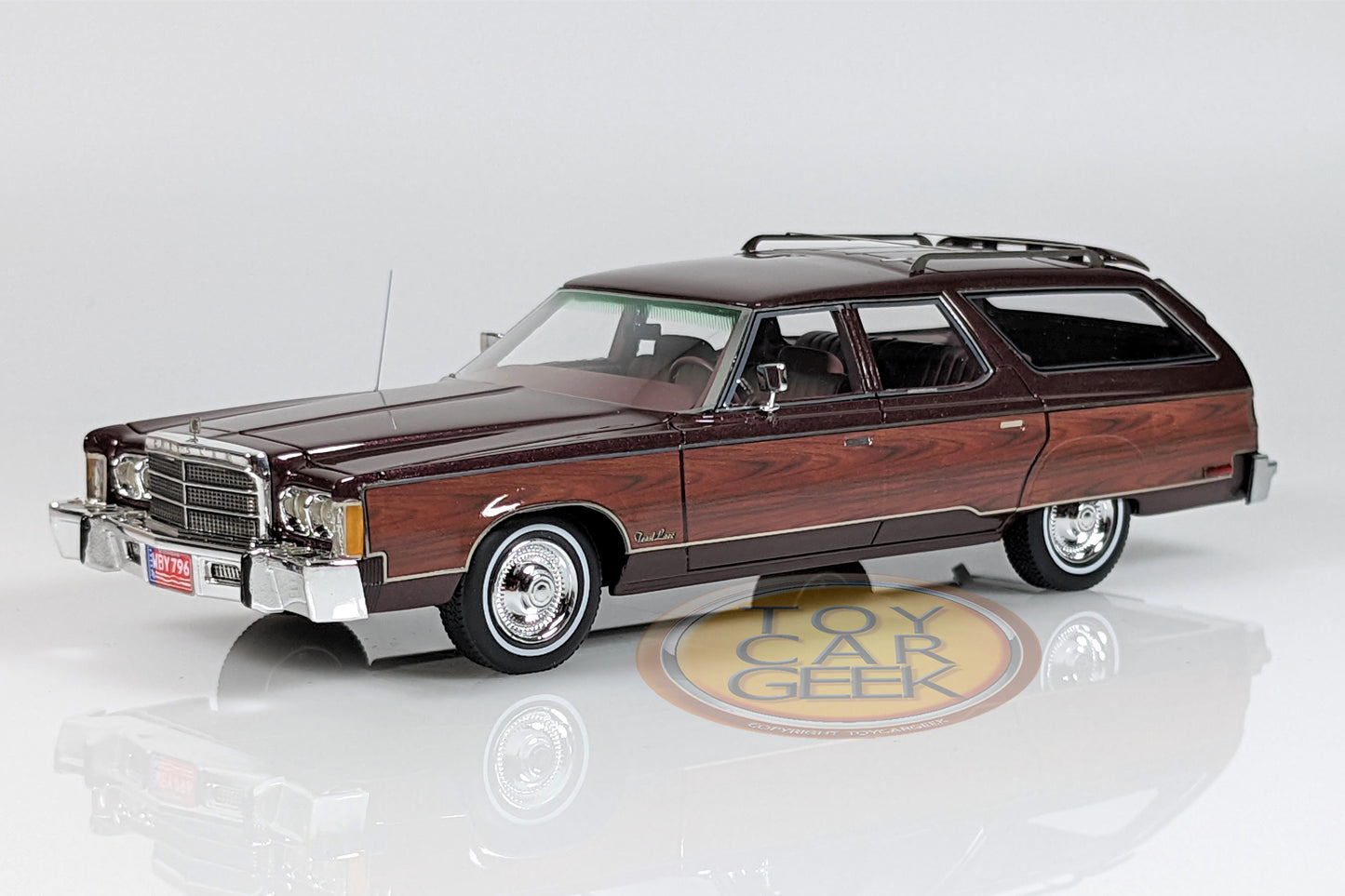 1975 Chrysler Town & Country Station Wagon