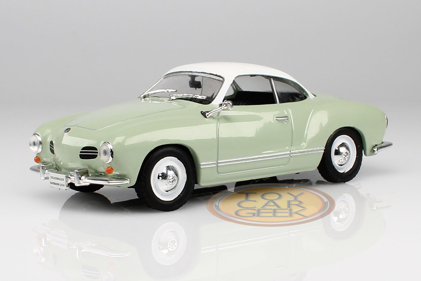 1959 Volkswagen Karmann Ghia - Green/White