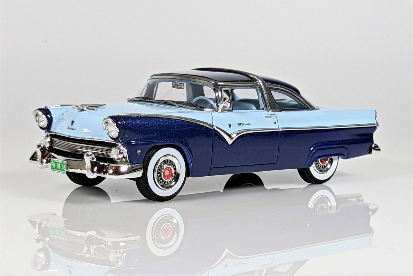 1955 Ford Fairlane Crown Victoria