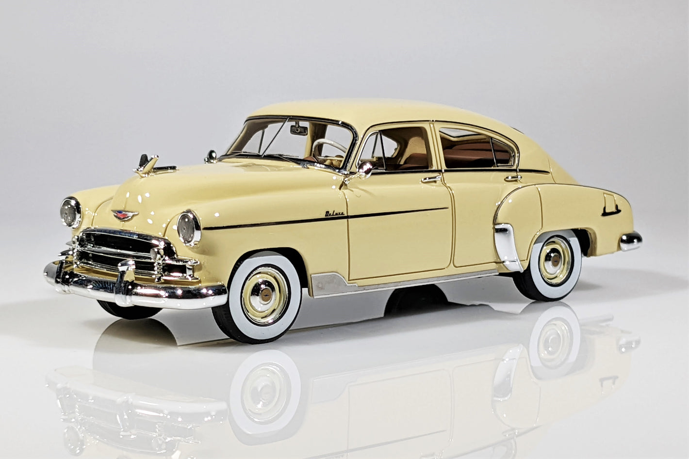 1950 Chevrolet Fleetline DeLuxe 4 Door Sedan - Cream (Pre-Owned)