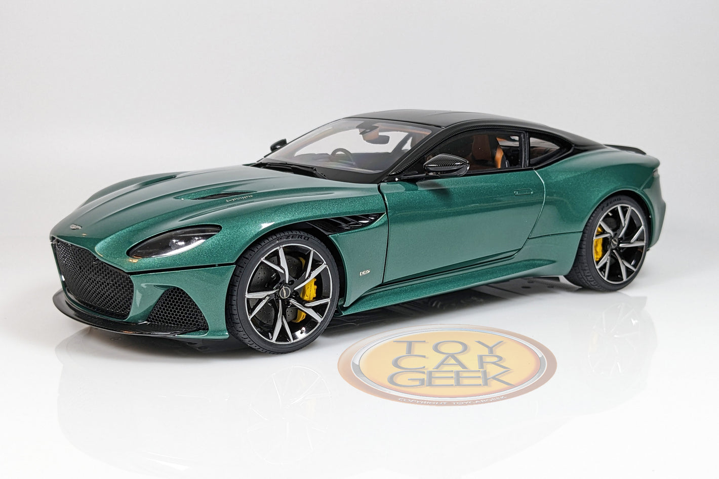 Aston Martin DBS Superleggera