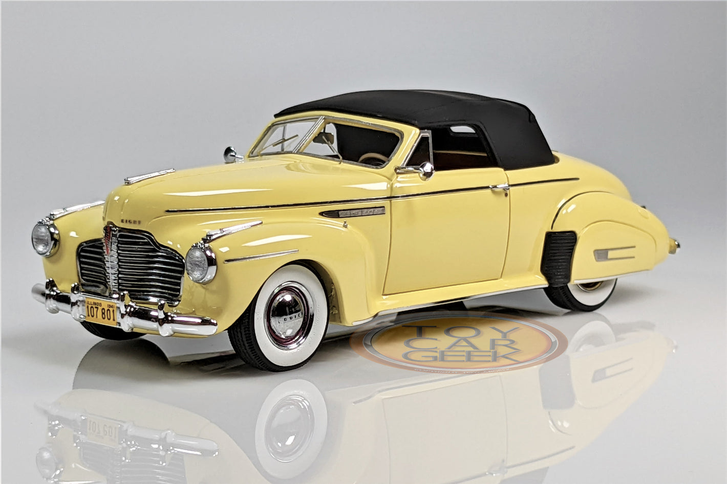 1941 Buick Roadmaster Convertible 76C, Closed