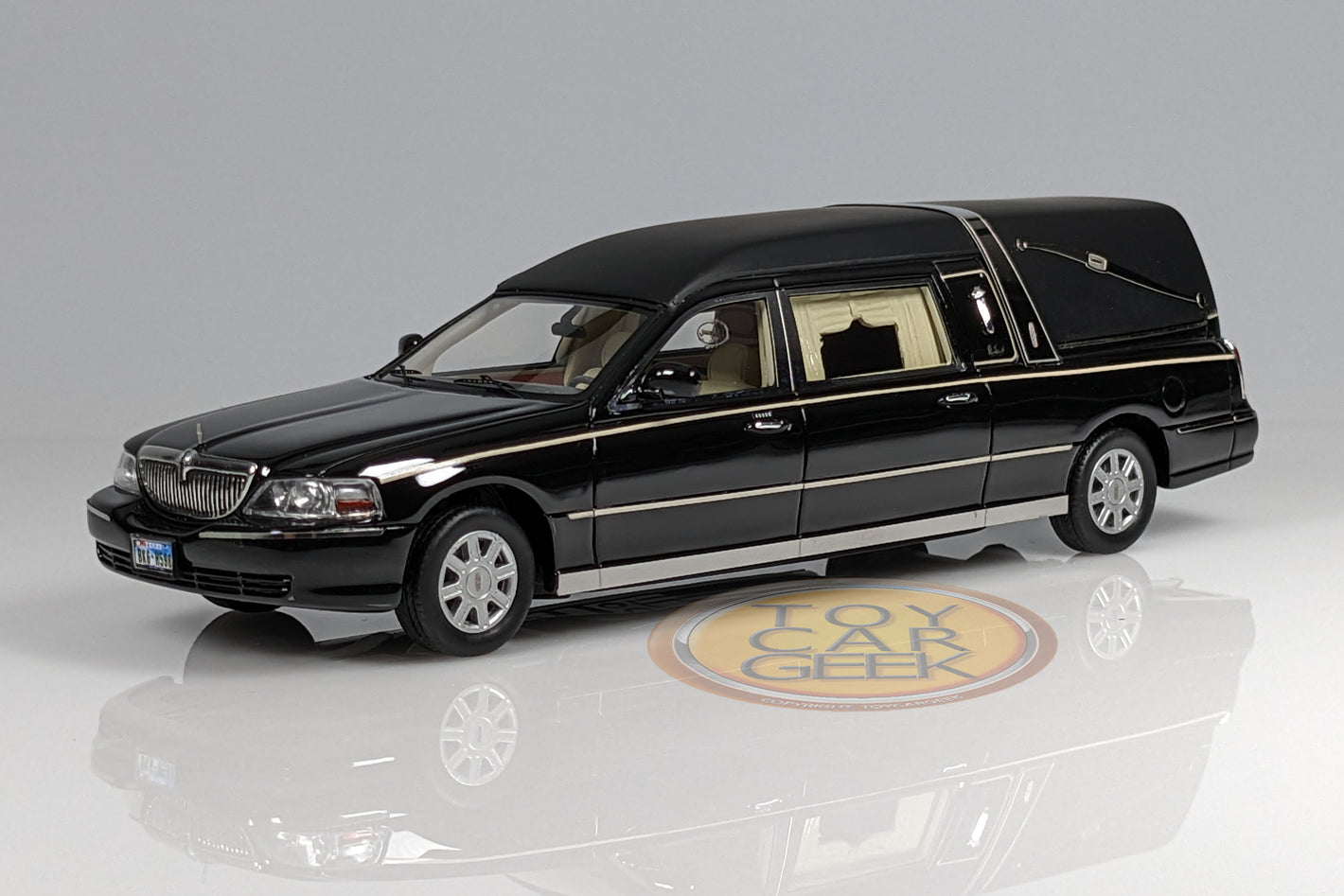 2009 Lincoln Town Car Eagle Coach Hearse - Black
