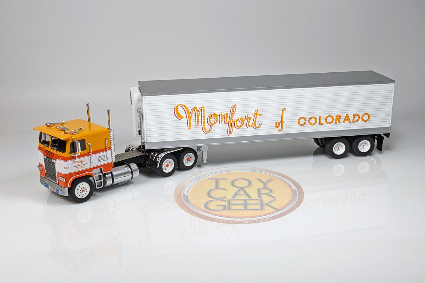 Freightliner FLA COE - Monfort of Colorado