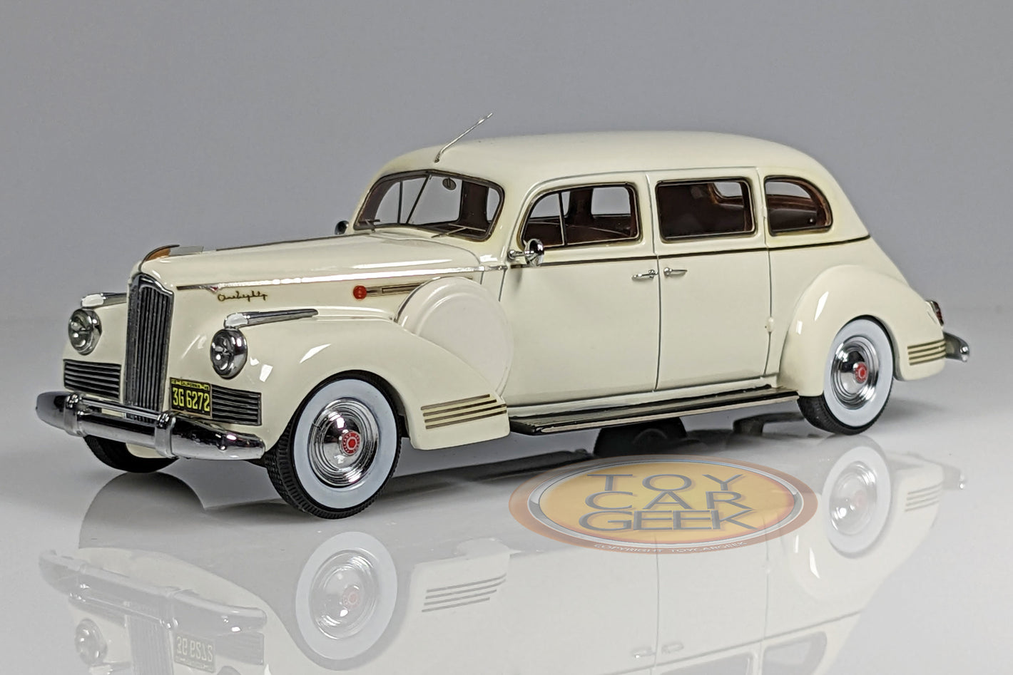 1942 Packard 180 7-Passenger Limousine - Beige