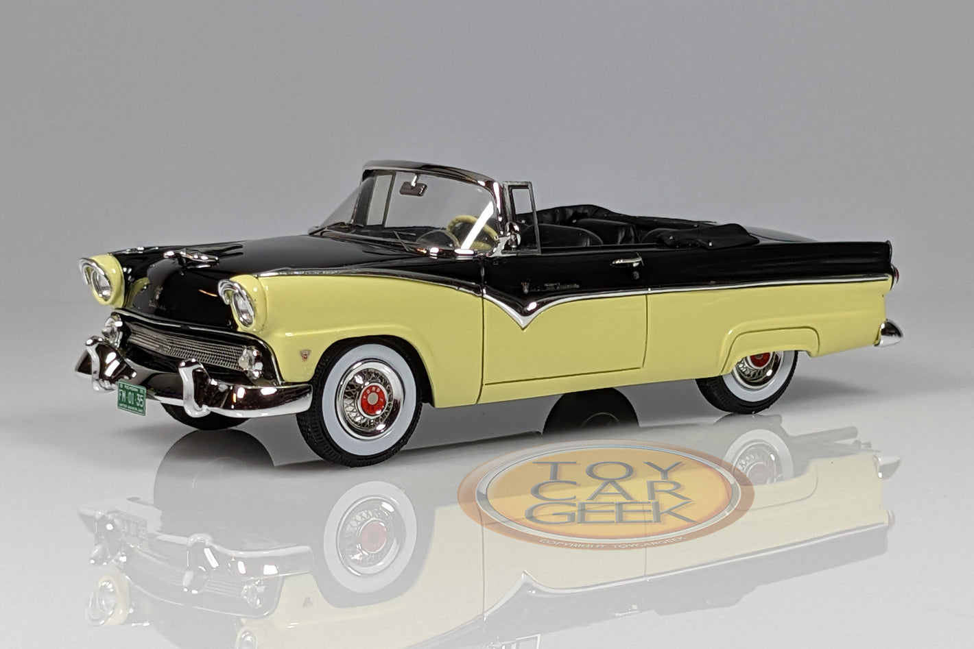 1955 Ford Fairlane Sunliner